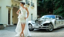 Невеста и лимузин Lincoln Excalibur